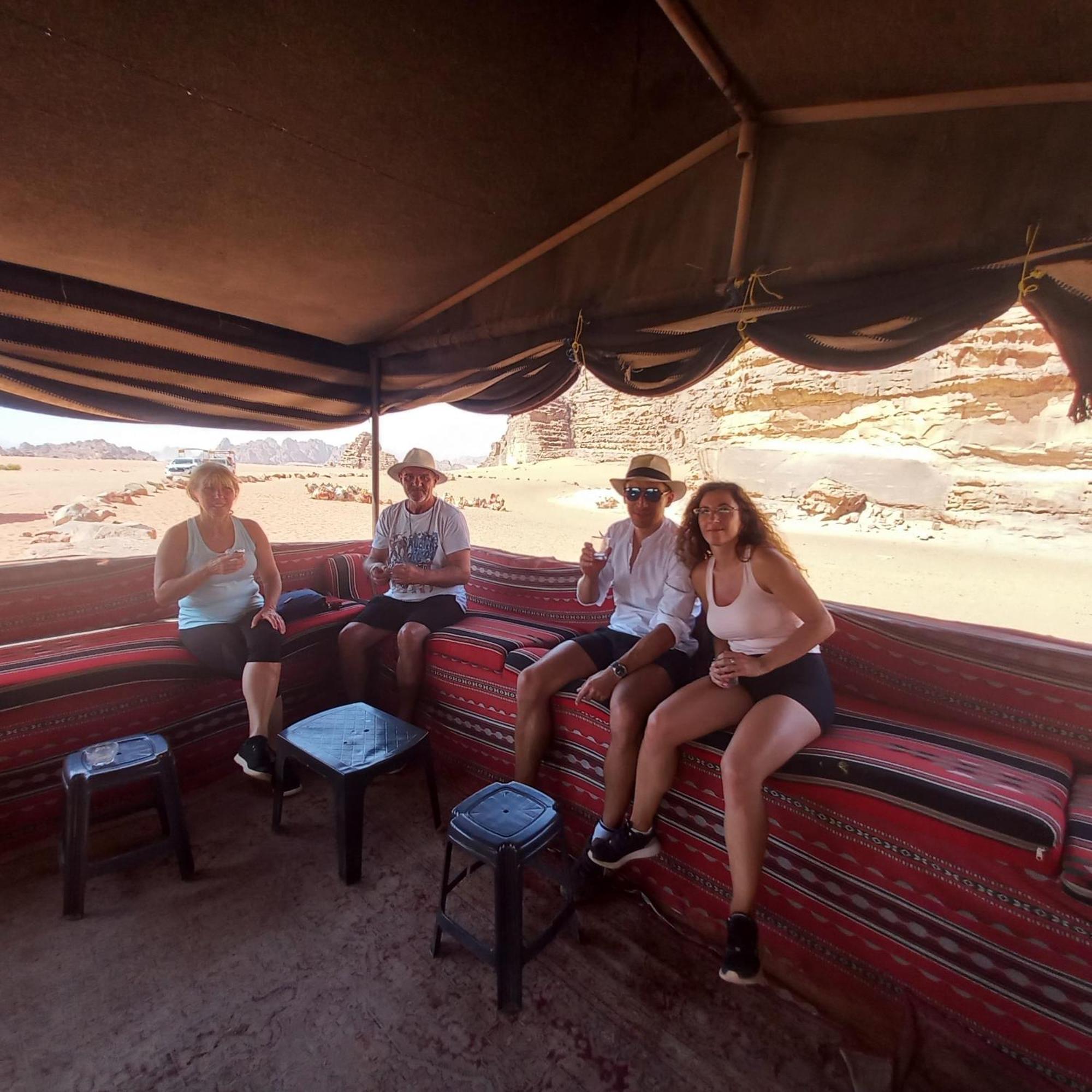 Enad Desert Camp Wadi Rum Esterno foto